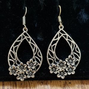 Dangle earrings